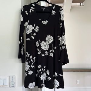 Karen Kane gorgeous dress.